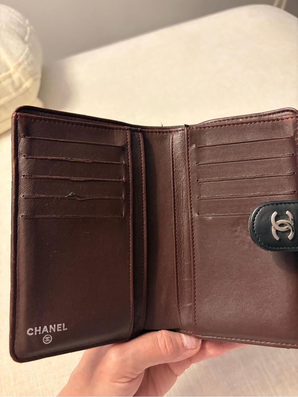 Authentic CHANEL Black Quilted soft Leather Snap Wallet with Silver CC Emblem - Picture 6 of 13